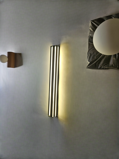 Linea Wall Light