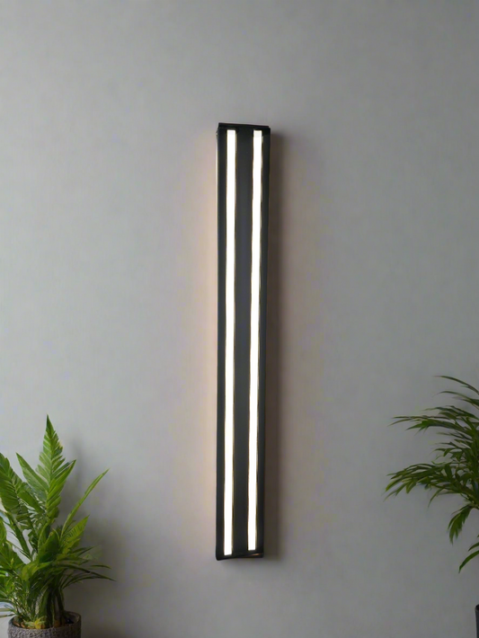 Linea Wall Light