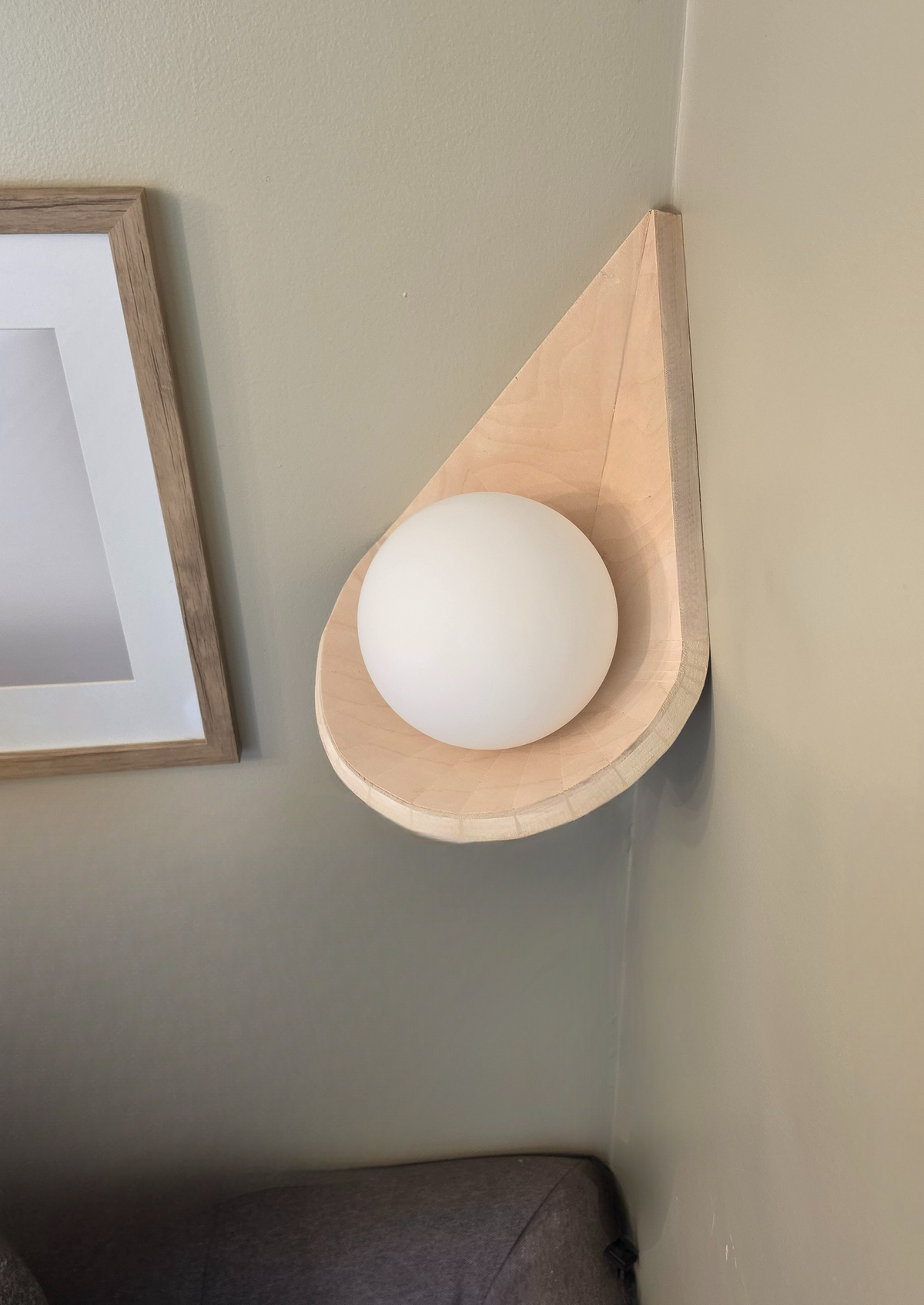 Corner Globe Light